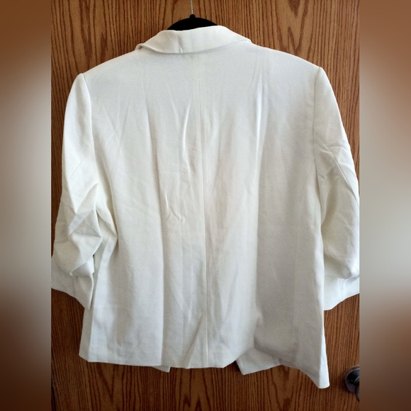 H&M White 3/4th sleeves Blazer/Jacket - Picture 2 of 4